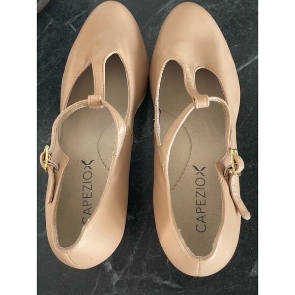 Capezio T-Strap Character Shoe Tan leather 11.5 Dance ballet - Picture 10 of 12